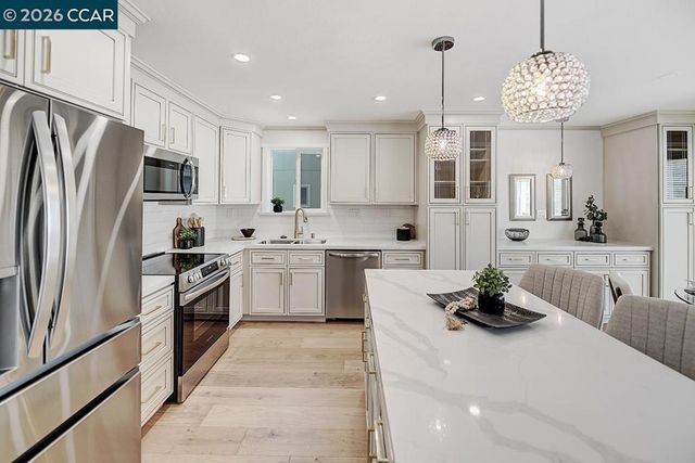 2000 Golden Rain 2, Walnut Creek, CA 94595