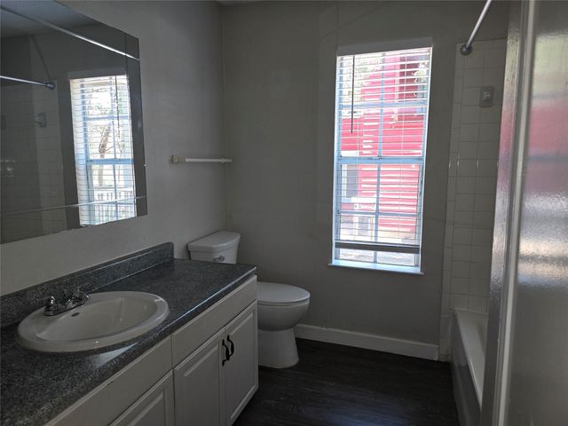 4304 Duval RD B, Austin, TX 78759