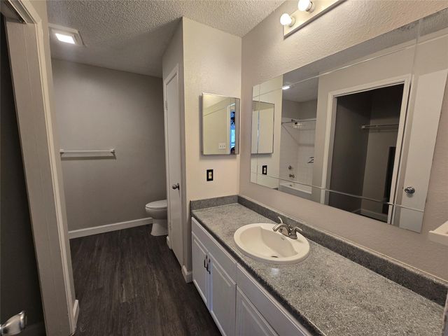 4304 Duval RD B, Austin, TX 78759