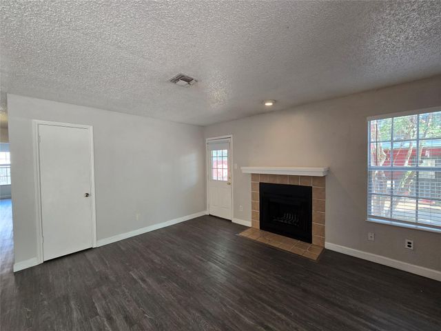4304 Duval RD B, Austin, TX 78759