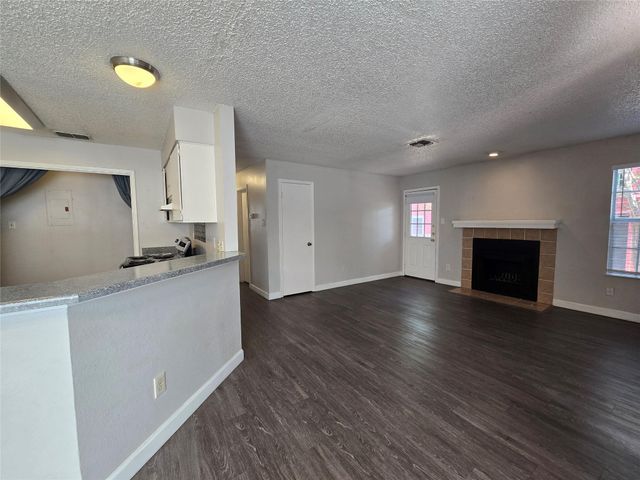 4304 Duval RD B, Austin, TX 78759