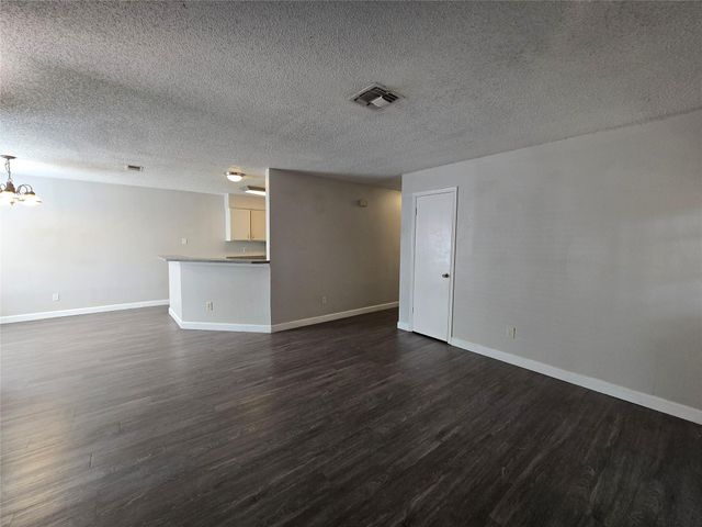 4304 Duval RD B, Austin, TX 78759