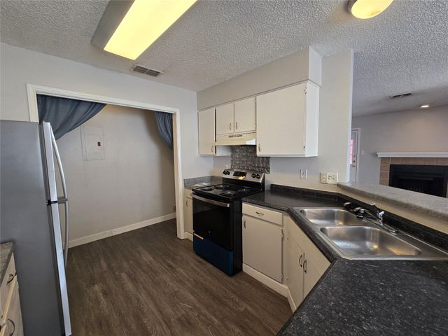 4304 Duval RD B, Austin, TX 78759