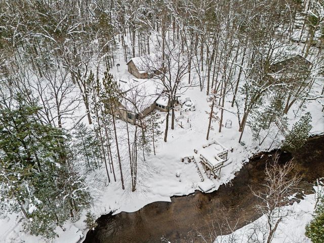 9629 N Kings Point, Irons, MI 49644