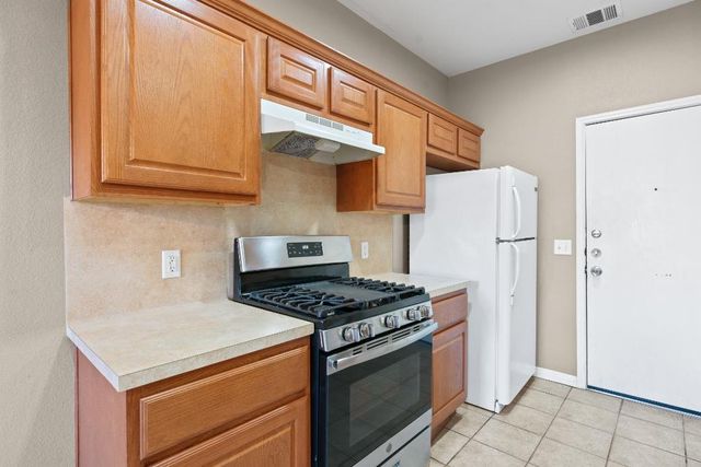 7502 Lazy Creek DR B, Austin, TX 78724