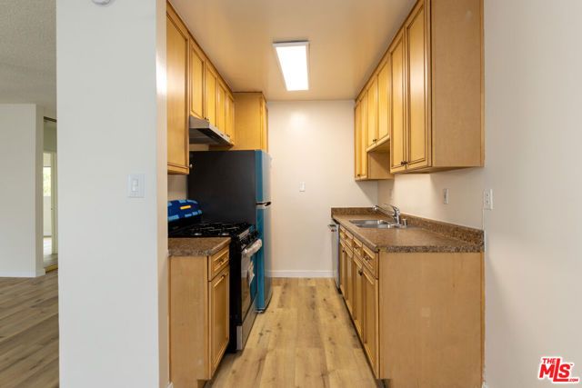 1295 FEDERAL Avenue 14, Los Angeles, CA 90025