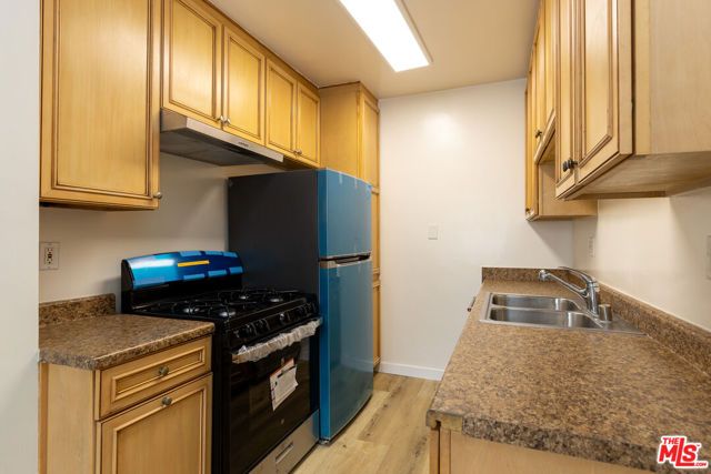 1295 FEDERAL Avenue 14, Los Angeles, CA 90025