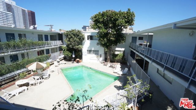 1295 FEDERAL Avenue 14, Los Angeles, CA 90025
