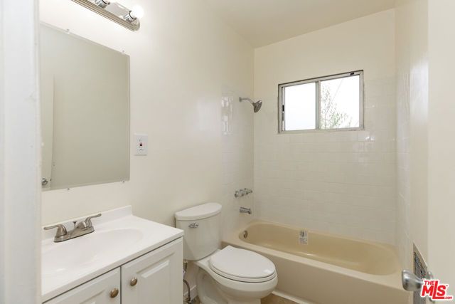 1295 FEDERAL Avenue 14, Los Angeles, CA 90025
