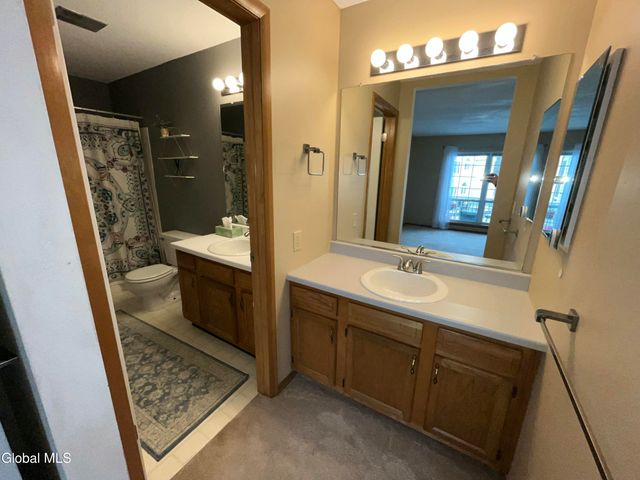 622 Apex Lane, Troy, NY 12182