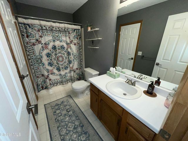 622 Apex Lane, Troy, NY 12182