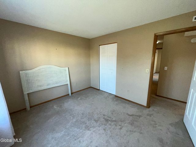 622 Apex Lane, Troy, NY 12182