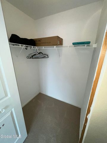 622 Apex Lane, Troy, NY 12182