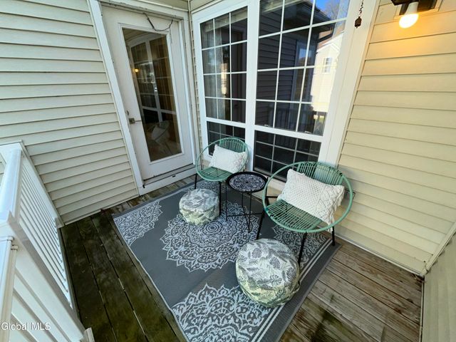 622 Apex Lane, Troy, NY 12182