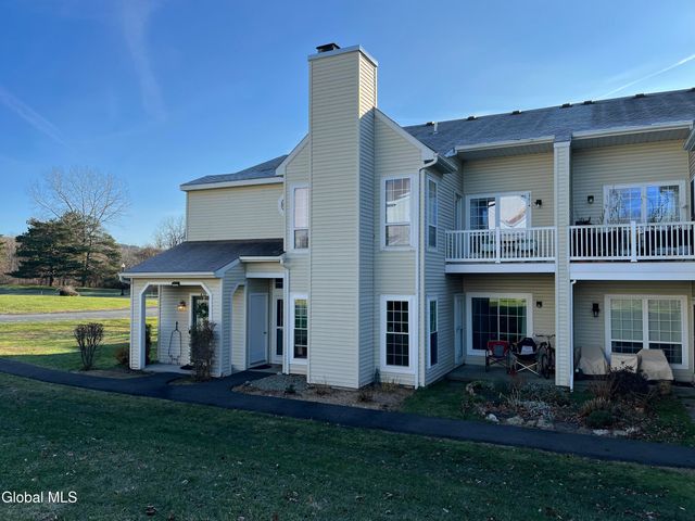 622 Apex Lane, Troy, NY 12182