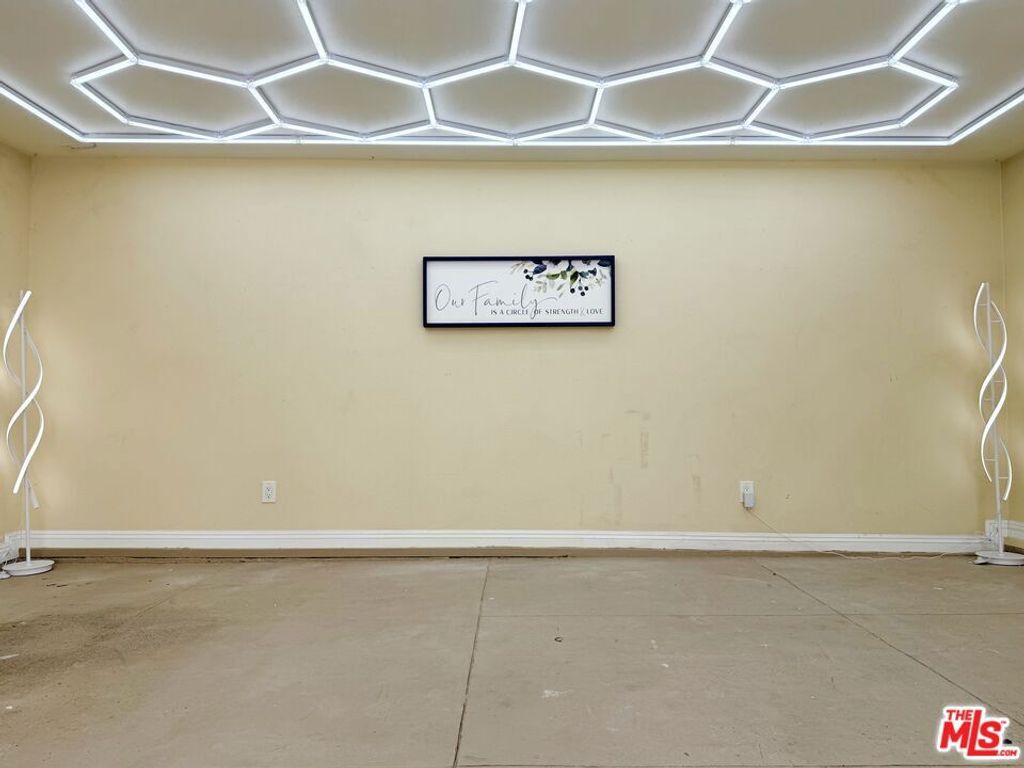 359 Blackshear Avenue, Los Angeles, CA 90022 — photo 2