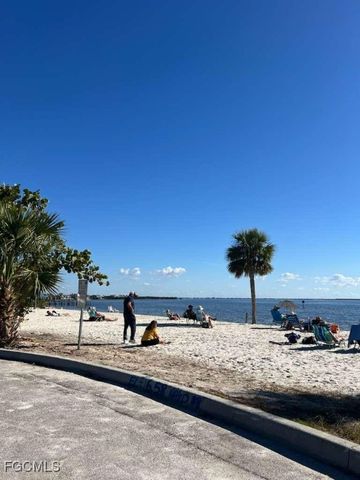 106 Sinclair ST SE, Port Charlotte, FL 33952