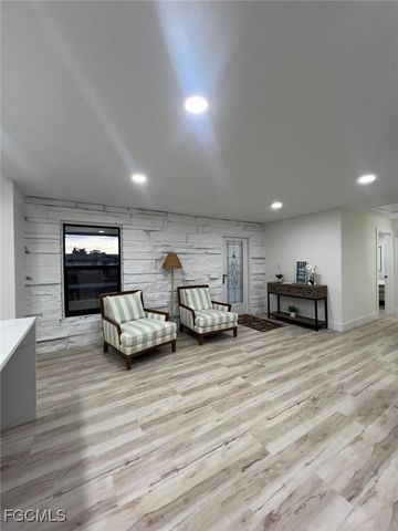 106 Sinclair ST SE, Port Charlotte, FL 33952