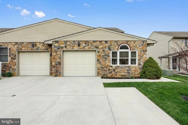 413 SPRINGBROOK CT, Hanover, PA 17331
