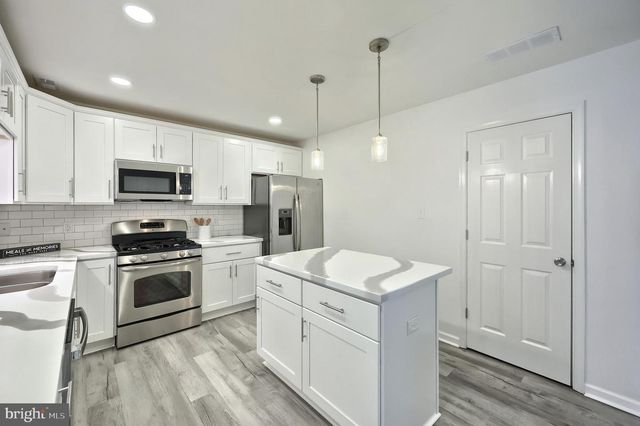 413 SPRINGBROOK CT, Hanover, PA 17331