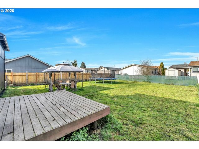 404 N BRIDGE St, Sheridan, OR 97378
