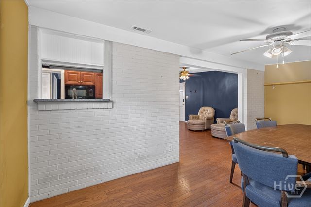 303 E 60th Street, Savannah, GA 31405