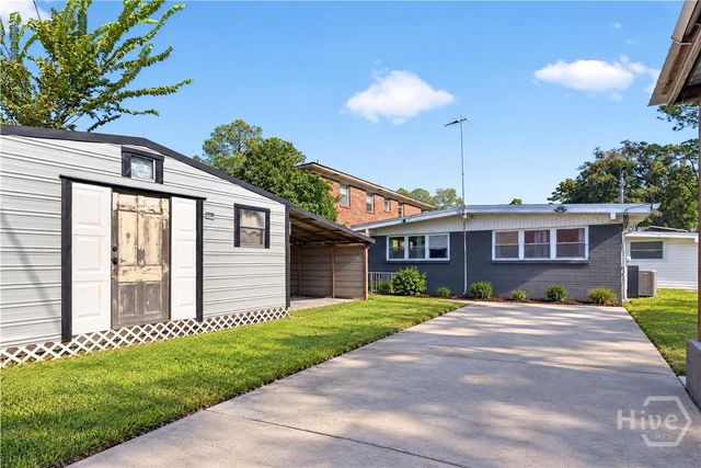 303 E 60th Street, Savannah, GA 31405