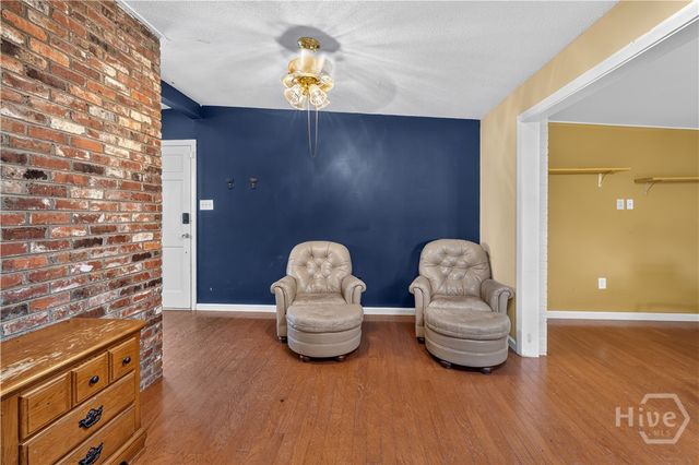 303 E 60th Street, Savannah, GA 31405