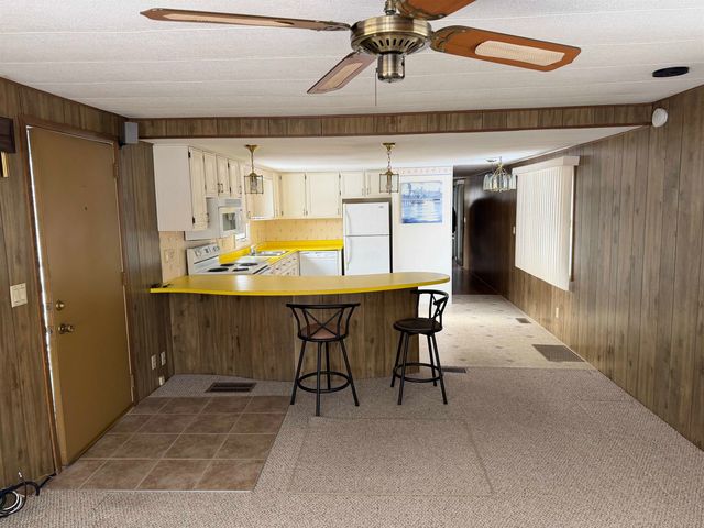 47 Scott Avenue, Seabrook, NH 03874