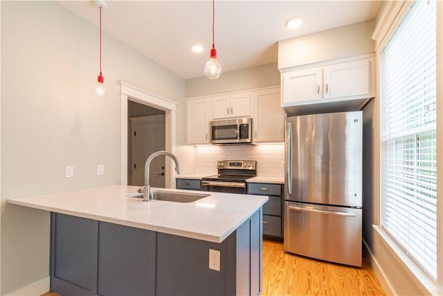 127 E South Street, Fayetteville, AR 72701