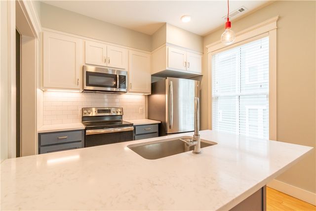 127 E South Street, Fayetteville, AR 72701