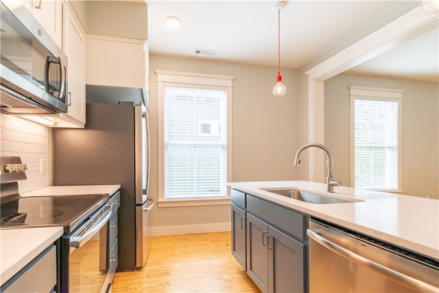 127 E South Street, Fayetteville, AR 72701