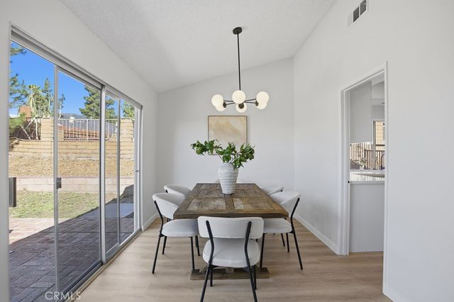 13513 Polk Street, Sylmar, CA 91342