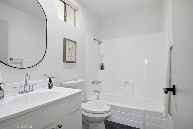 13513 Polk Street, Sylmar, CA 91342