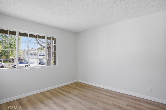 13513 Polk Street, Sylmar, CA 91342