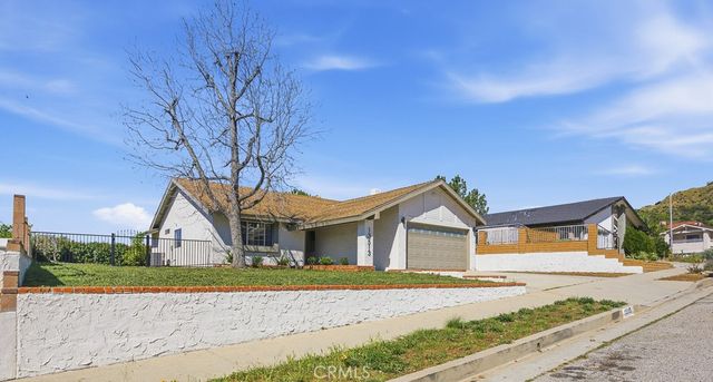13513 Polk Street, Sylmar, CA 91342