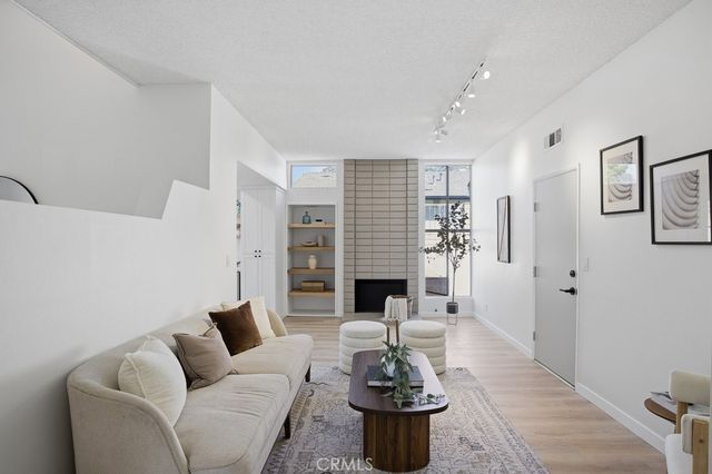 13513 Polk Street, Sylmar, CA 91342