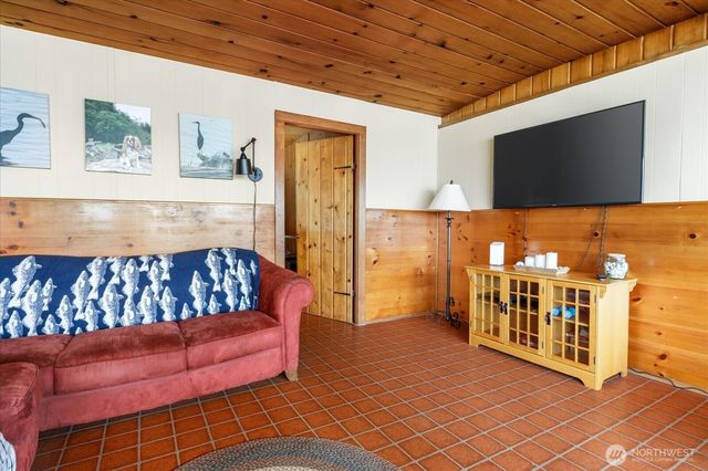 3130 Green Road, Oak Harbor, WA 98277