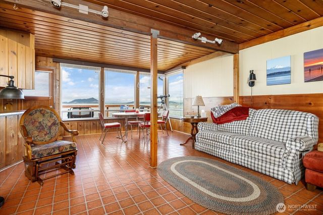 3130 Green Road, Oak Harbor, WA 98277