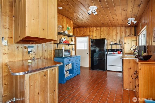 3130 Green Road, Oak Harbor, WA 98277