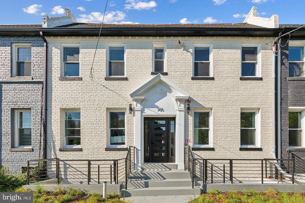 705 QUINCY ST NE #2D, Washington, DC 20017