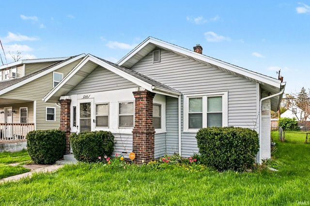 1249 N Meade Street, South Bend, IN 46628