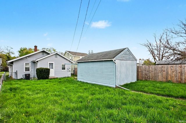 1249 N Meade Street, South Bend, IN 46628