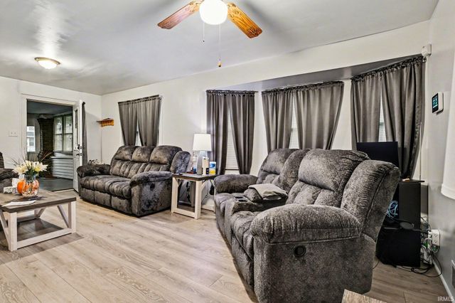 1249 N Meade Street, South Bend, IN 46628