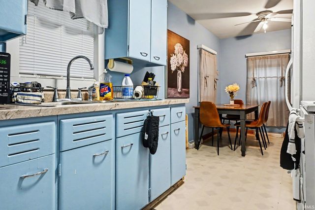 1249 N Meade Street, South Bend, IN 46628