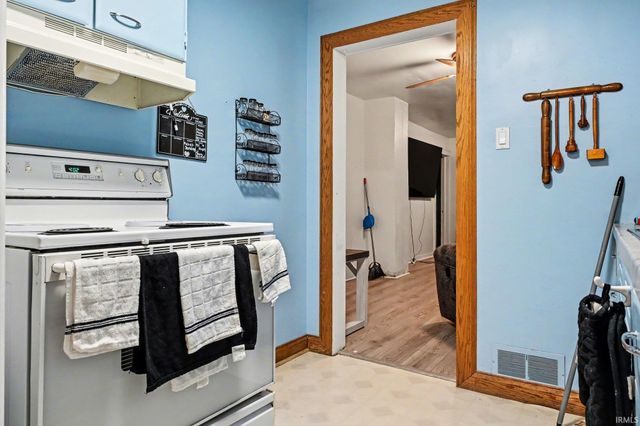 1249 N Meade Street, South Bend, IN 46628