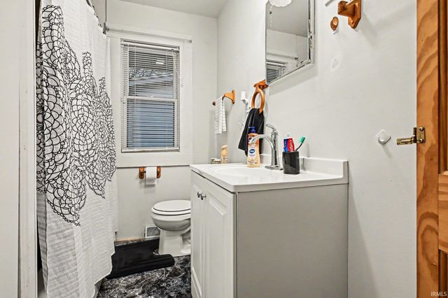 1249 N Meade Street, South Bend, IN 46628