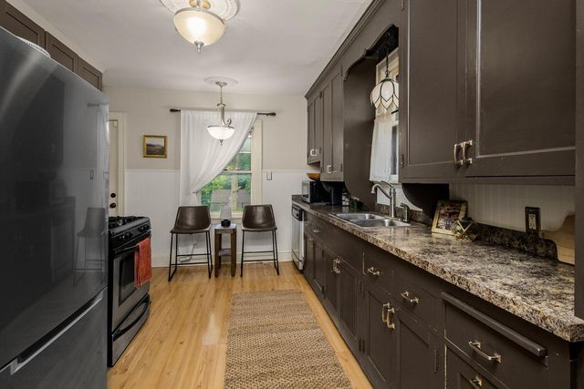 1084 Bradley Street, Saint Paul, MN 55130