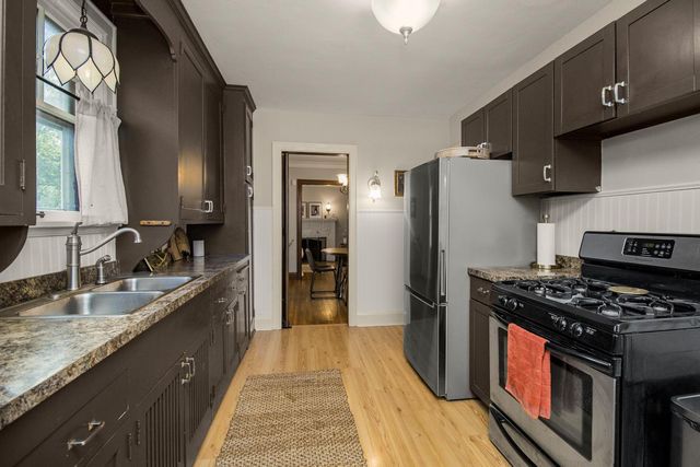 1084 Bradley Street, Saint Paul, MN 55130