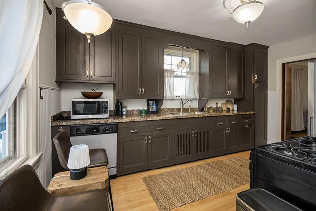 1084 Bradley Street, Saint Paul, MN 55130